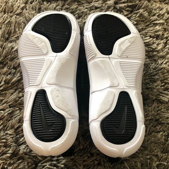 Nike running shoes new size 11 - Picture 3 of 5